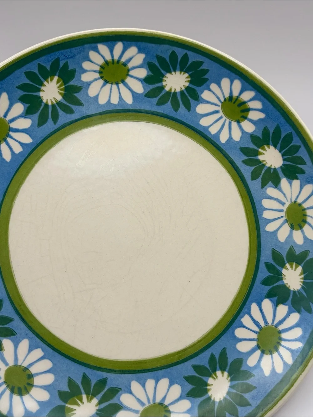 Vintage 1960’s Royal Ironstone Green White Daisy Blue Dinner Plate 10” RYL237